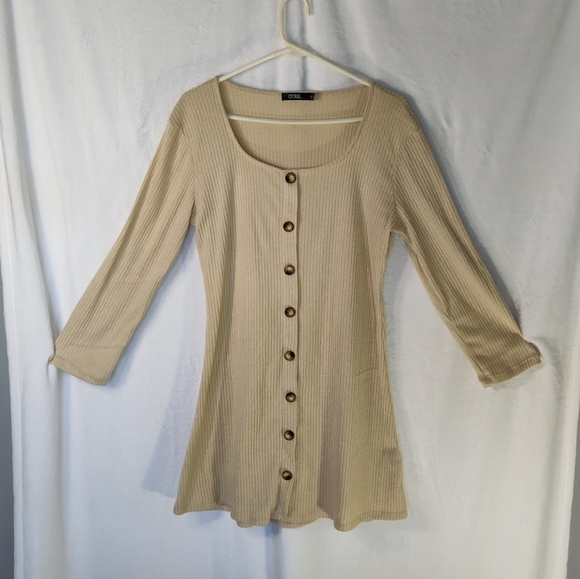 Very Cute Women's dress CURE - Picture 3 of 8